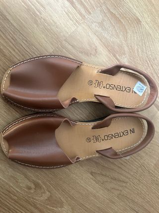 Menorquinas IN EXTENSO Marrones Talla 37 Nuevas 