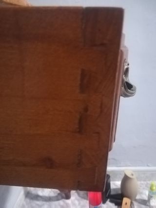Consola de madera tallada