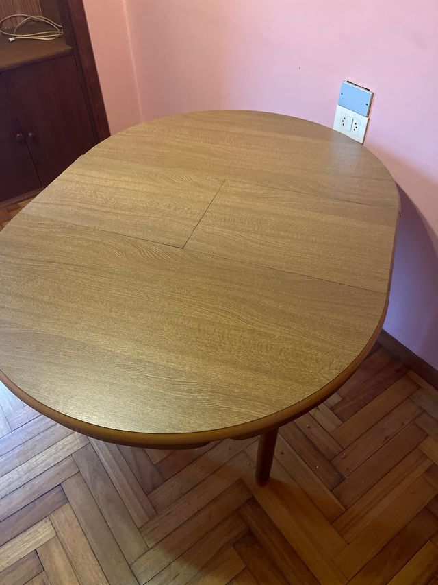 Mesa redonda con cristal