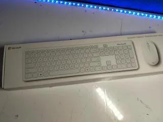 Microsoft Bluetooth Ratón + Teclado Alemán