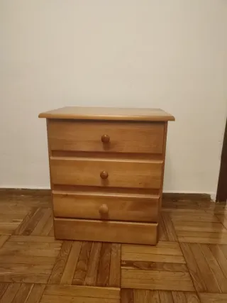 Comodino in legno di pino