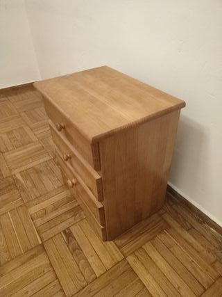 Comodino in legno di pino