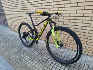 SCOTT SPARK RC WORLD CUP 29 mtb carbono doble 29