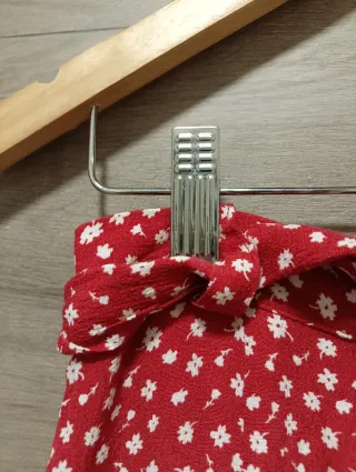 Minifalda Zara floral roja