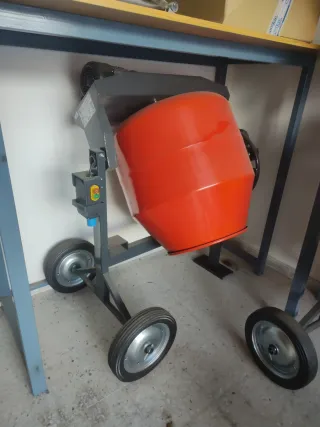 Hormigonera Camac HCS-250 250L