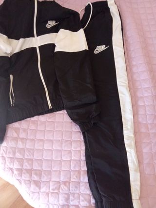 Chándal Nike Negro y Blanco
