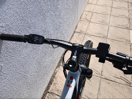 Bicicleta eléctrica MTB Rockrider E-ST 100 Blanco Rojo