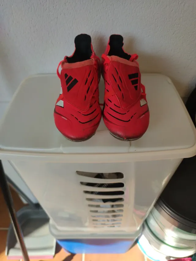 Botas de fútbol Adidas Predator Rojas