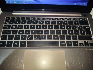 Portátil Asus Táctil Intel Pentium