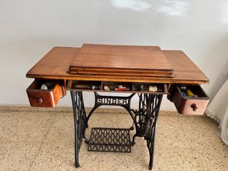 Máquina de coser Singer modelo 66 “Lotus” de 1929