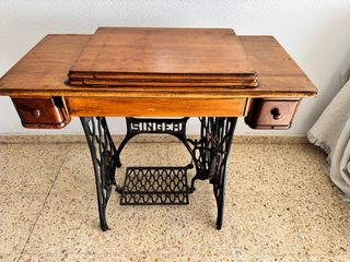Máquina de coser Singer modelo 66 “Lotus” de 1929