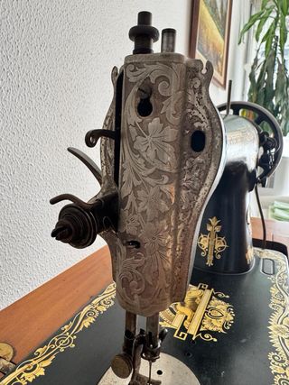 Máquina de coser Singer modelo 66 “Lotus” de 1929