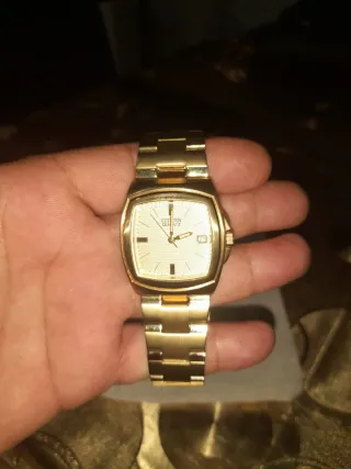 Reloj Citizen Dorado y Blanco