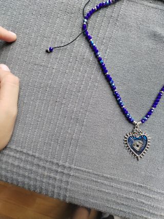 Collar azul con corazón y ojo turco 