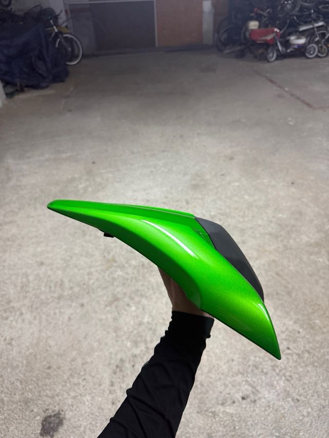 Colín Kawasaki Z900