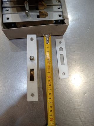 Cerradura para puerta corredera