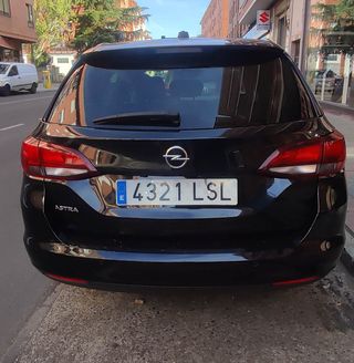 Opel Astra 2021