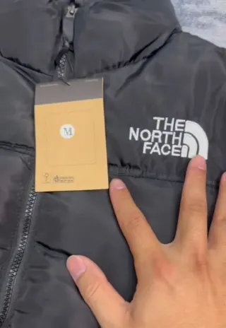 The North Face 1996 Retro Nuptse M Negro