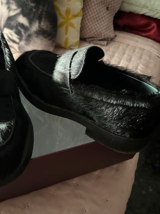 Mocasines negros edición especial pelo
