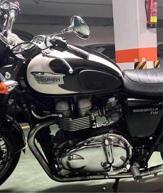 Triumph Bonneville T100 2008