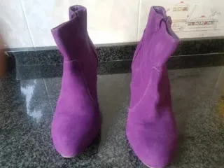 Botines ante morado talla 39
