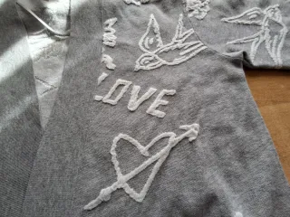 Chaqueta Desigual Gris con relieve