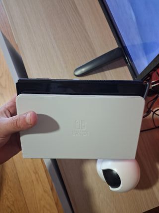 Nintendo Switch OLED bianco