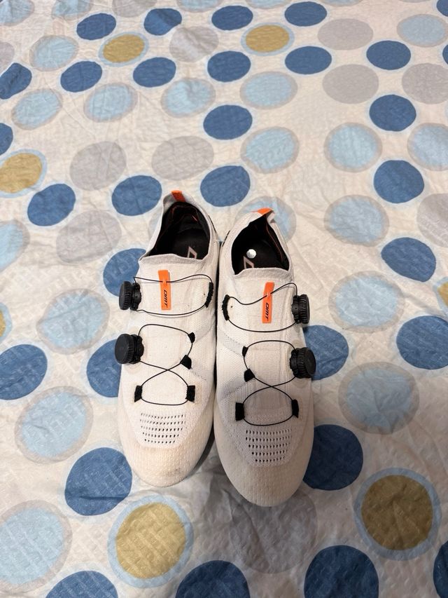 Zapatillas DMT KR0 talla 42 blancas – como nuevas 