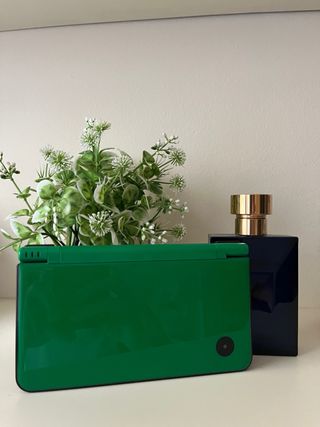 Nintendo DSi XL Verde
