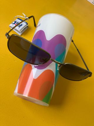 Se vende lote de 6 gafas de sol nuevas.