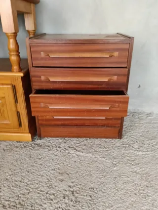 Muebles de madera maciza 