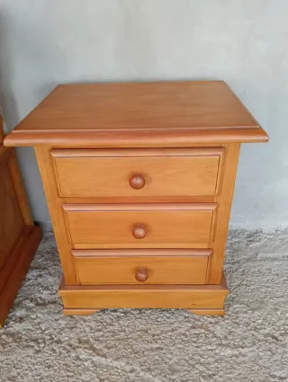 Muebles de madera maciza 