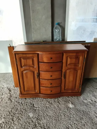 Muebles de madera maciza 