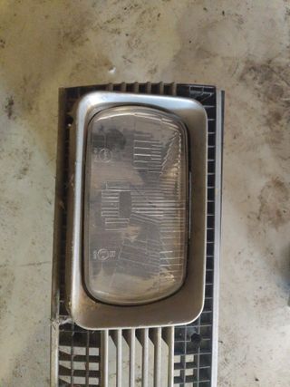 Rejilla Seat 131 1979 con focos