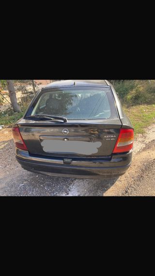 Opel Astra 2000