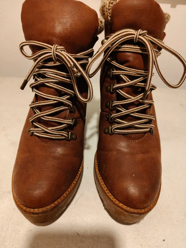 Botas Bershka Marrones Talla 41