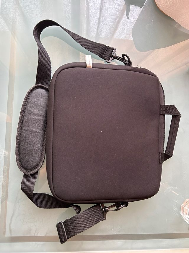 Bolso Porta Notebook o tablet Kensington Negro