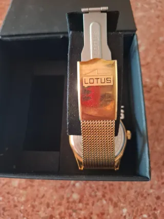 Reloj Lotus Hombre Dorado