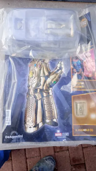 Guanto di Thanos DeAgostini Marvel Studios