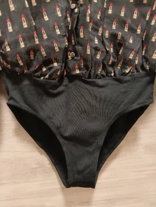 Body Zara estampado pintalabios