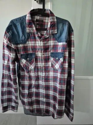 Camisa Zara cuadros roja Talla M