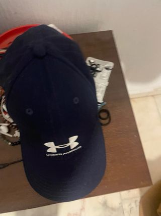 Gorra Under Armour Azul y Blanca