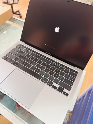 MacBook Air M1 Gris 8GB RAM 256GB SSD AÑO 2020