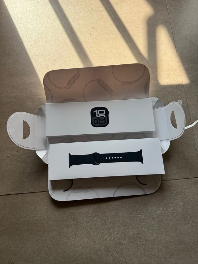 Apple Watch Series 10 GPS + Celular 42mm Negro