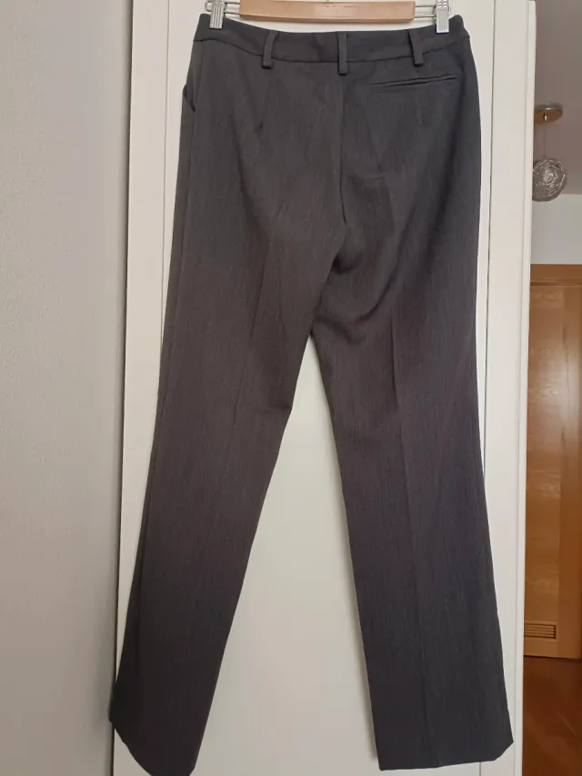 Pantalón de vestir ZENDRA gris