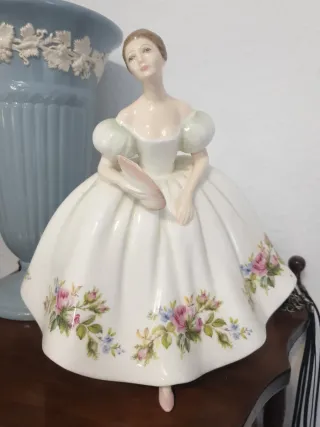 Figura de porcelana inglesa