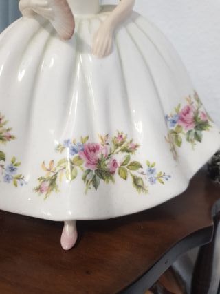 Figura de porcelana inglesa