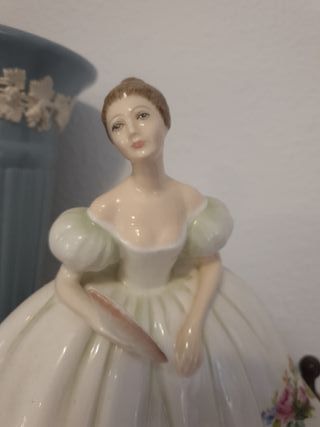 Figura de porcelana inglesa