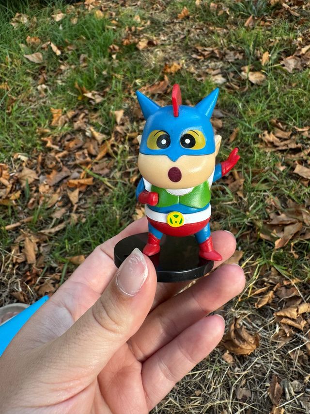 Figura del supereroe Shin Chan