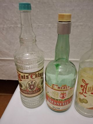 Lote 5 Botellas Antiguas Rute Córdoba